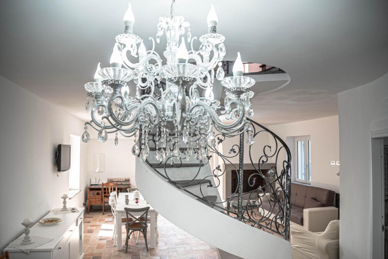 Luxury Villa Arianna Tarano Exterior photo